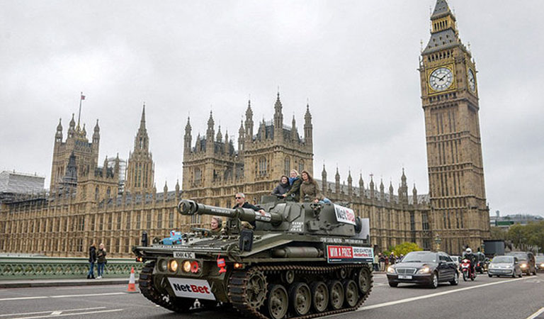 trang-chu-du-lich-luan-don-bang-xe-tang-01