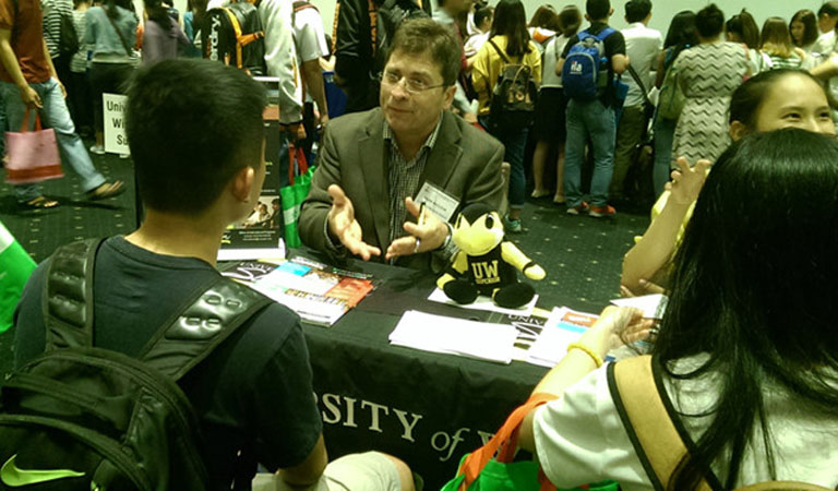 Không có việc áp ‘quota’ cấp Visa du học Mỹ