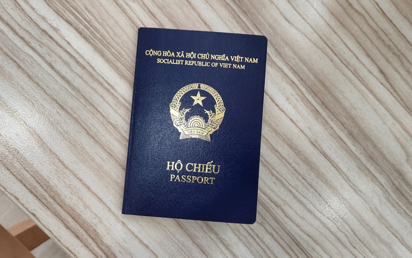 can-ghi-bi-chu-noi-sinh-vao-ho-chieu-viet-nam-mau-moi-de-xin-visa-duc