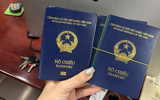 Giải quyết các vấn đề liên quan đến hộ chiếu Việt Nam